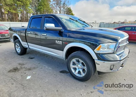 2015 Ram 1500 Laramie z USA, uszkodzony, nr VIN 1C6RR7VM9FS733881